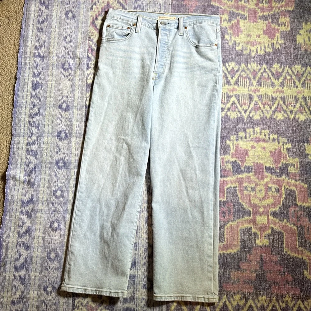Levi's Women's Ribcage Straight Ankle Jeans - Picture 10 of 14